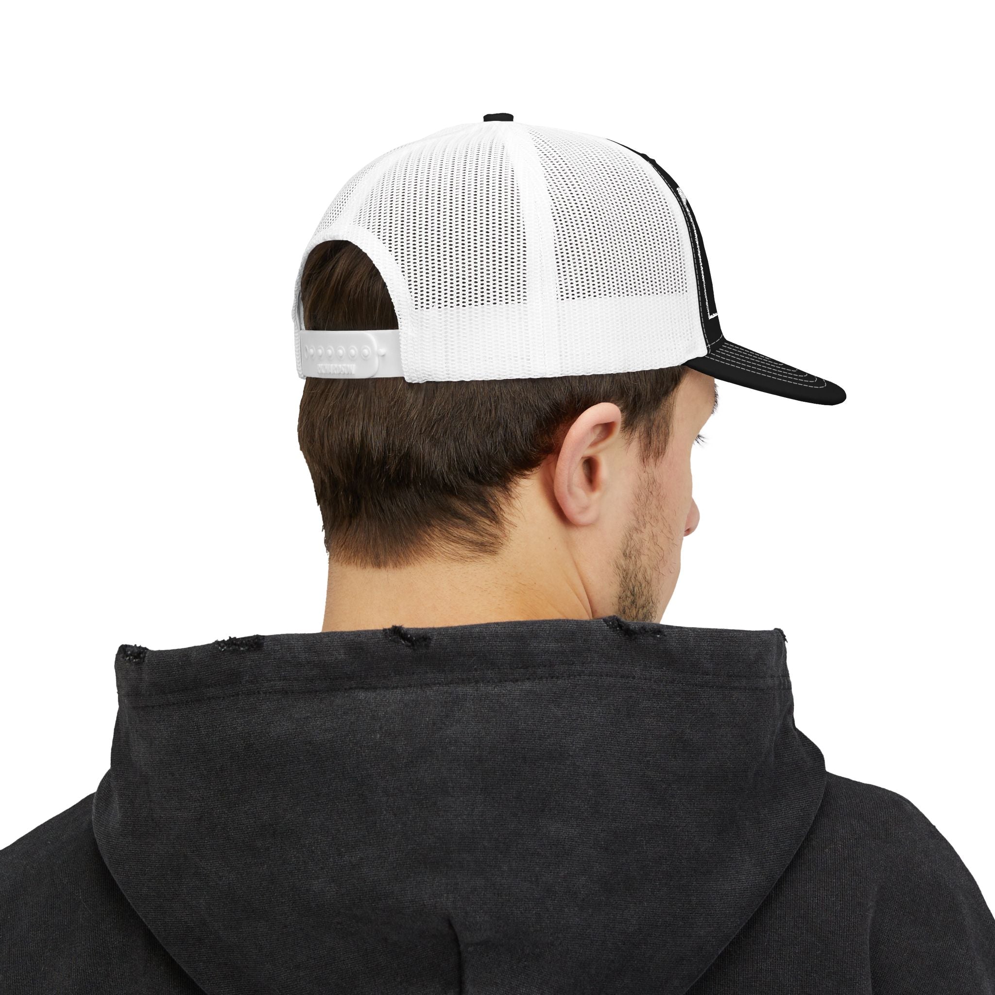 Embroidered Vintage Off-Road Trucker Hat – Adventure Snapback for 4x4 Enthusiasts & Outdoor Lovers